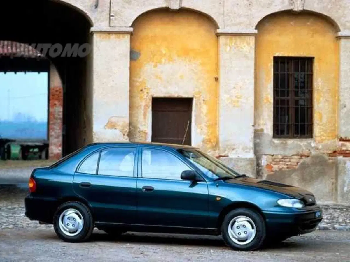Hyundai Accent 1.3i 12V cat 5 porte LS