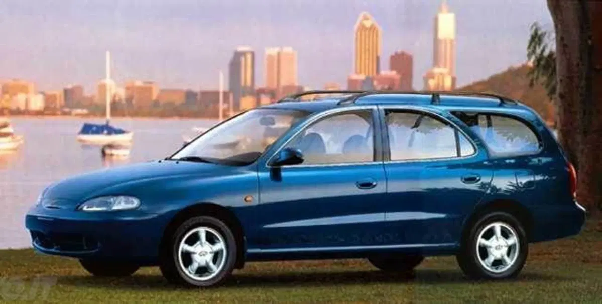 Hyundai Lantra/Elantra Station Wagon 1.8i 16V cat S.W. GLS Executive