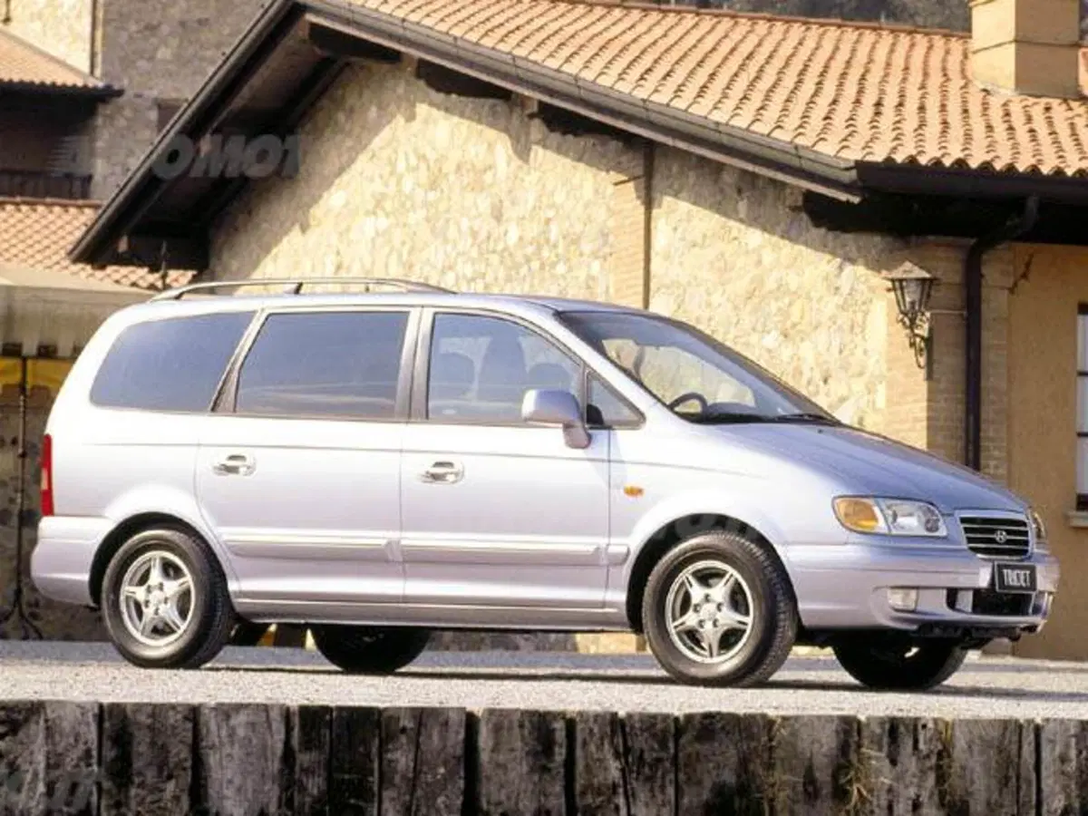 Hyundai Trajet 16V Active