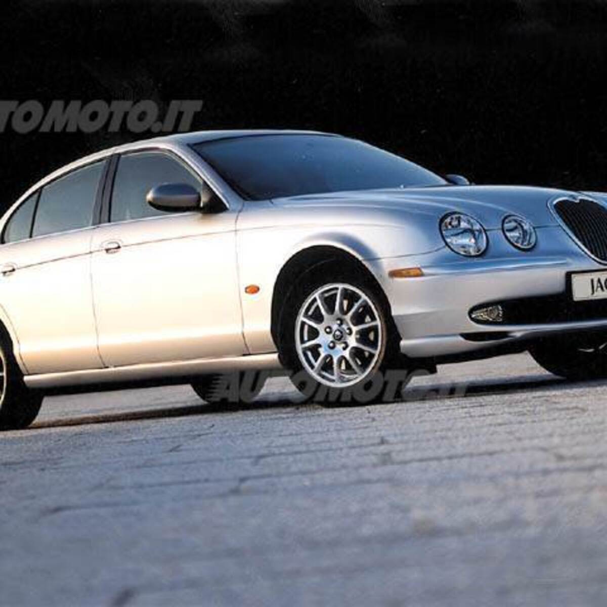 Jaguar S-Type (1999-04)