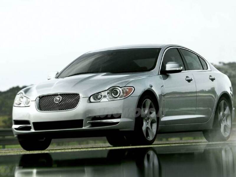 Jaguar XF 4.2 V8 Premium Luxury