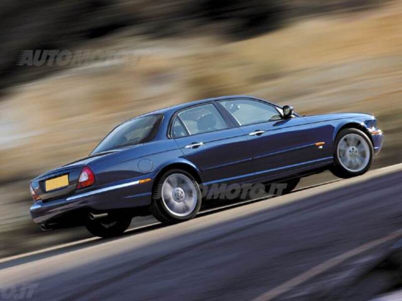 Jaguar XJR (2003-08)