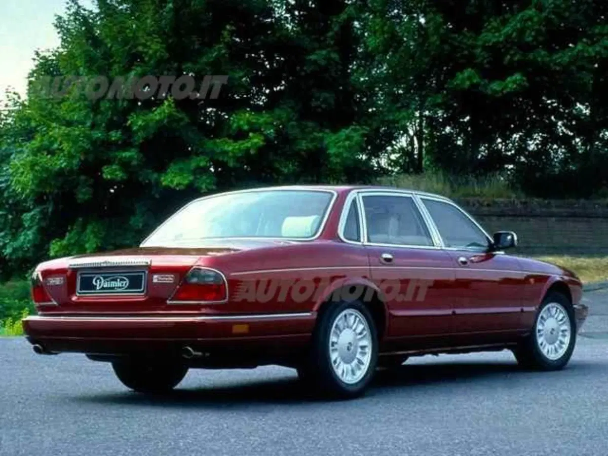 Jaguar Daimler Double Six 5.3 cat