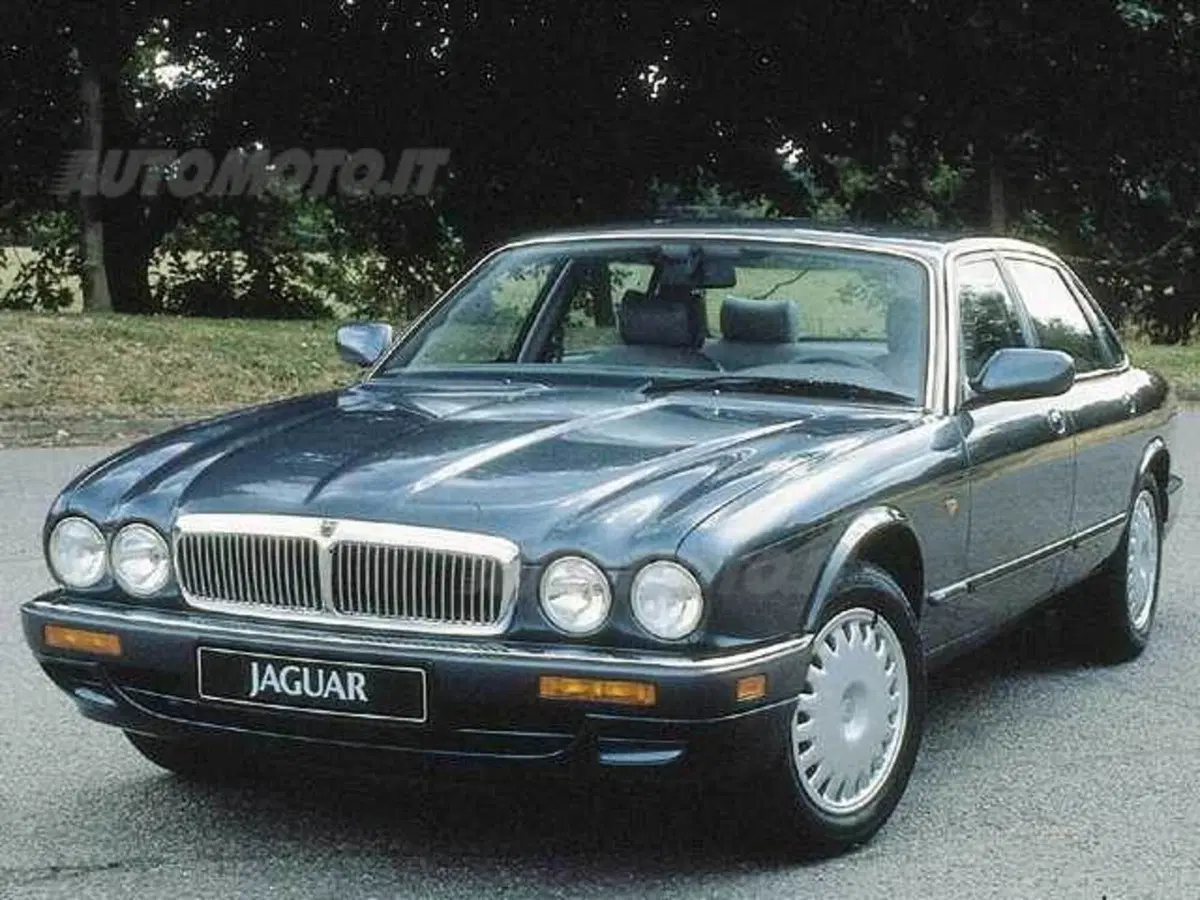 Jaguar XJ6 3.2S cat