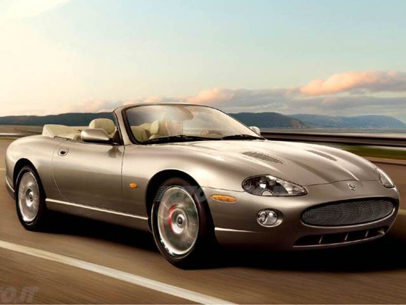 Jaguar XKR (2004-06)