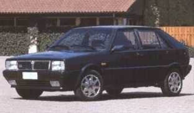 Lancia Delta LX 