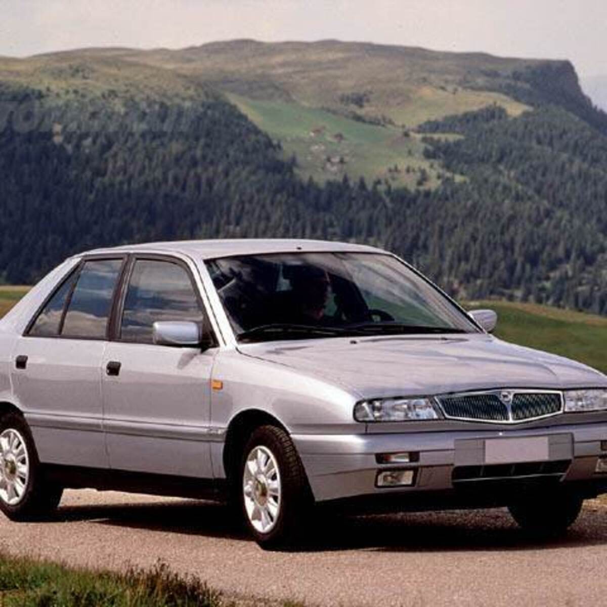 Lancia Delta (1993-99)