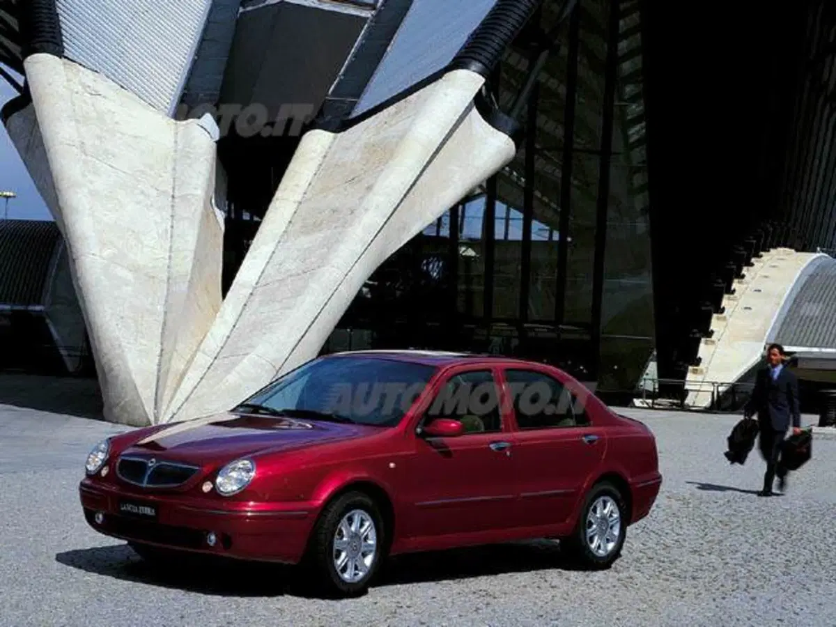 Lancia Lybra JTD 150 CV cat LX
