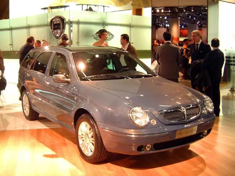 Lancia Lybra Station Wagon JTD 150 CV cat Station Wagon Emblema