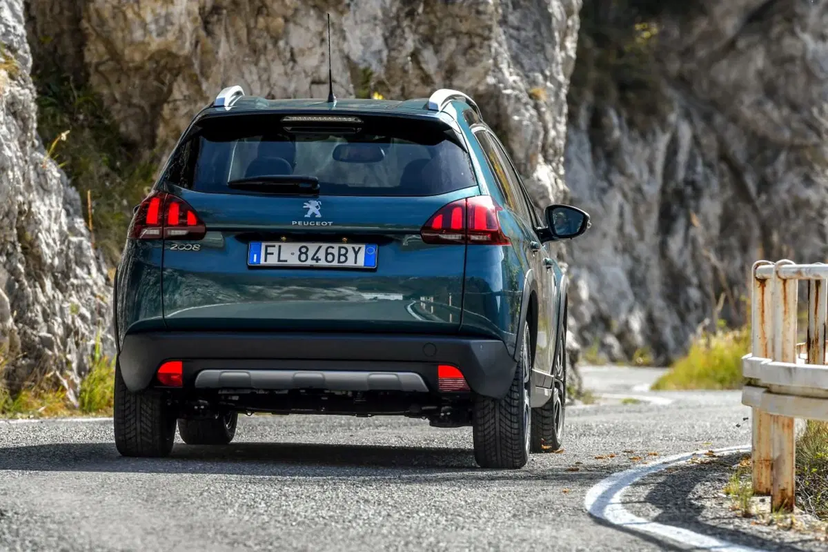 Peugeot 2008 Crossway, voglia d'avventura (9)