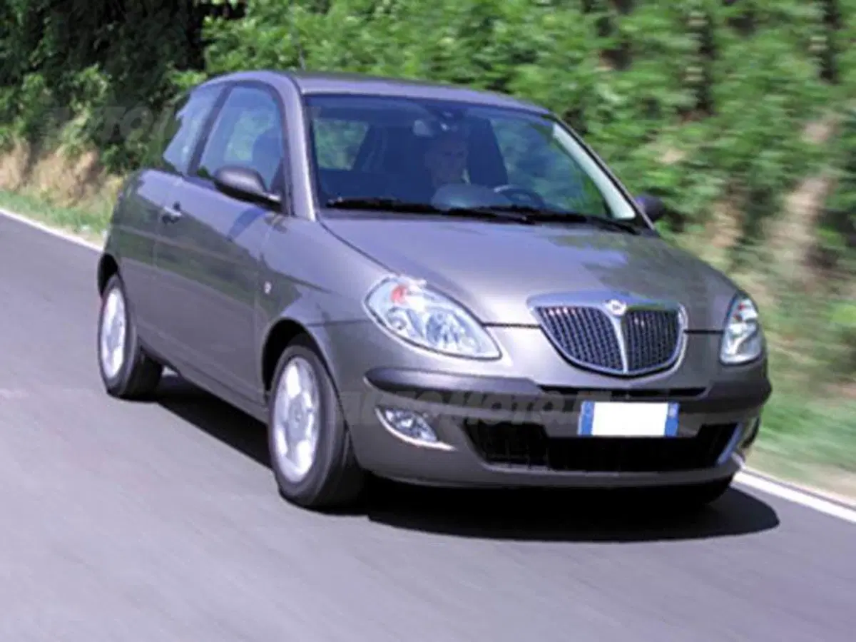 Lancia Ypsilon Multijet 16V Platino