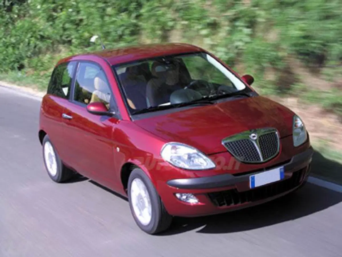 Lancia Ypsilon 16V Oro