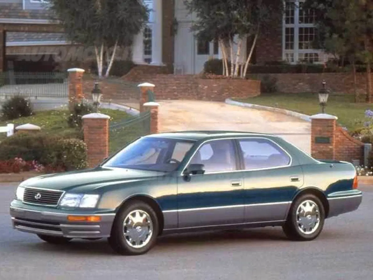 Lexus LS 400i V8 32V cat