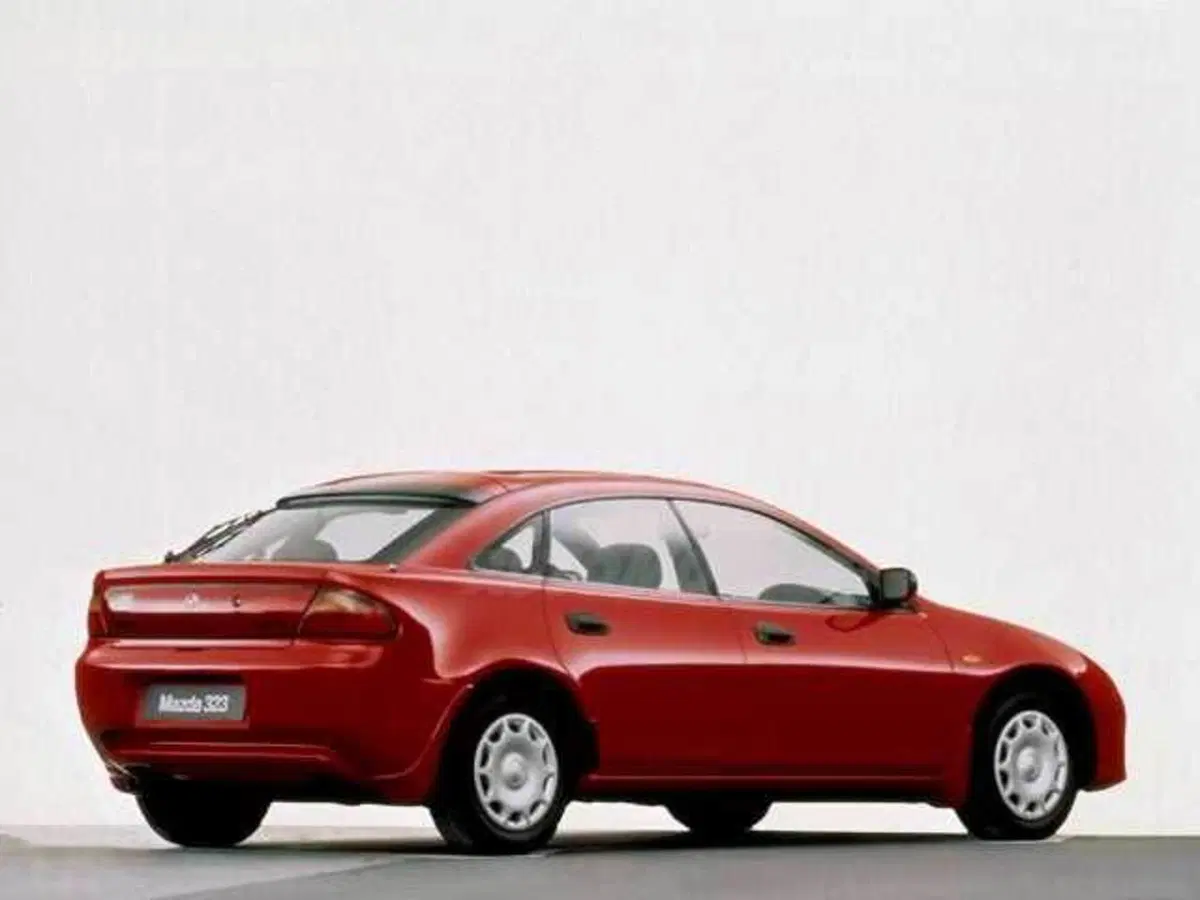 Mazda 323 Lantis 1.5i 16V cat 5 porte LX