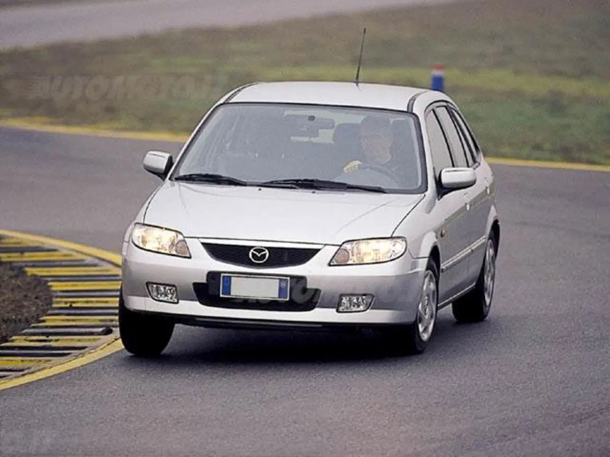 Mazda 323 1.6i 16V cat 5 porte Exclusive