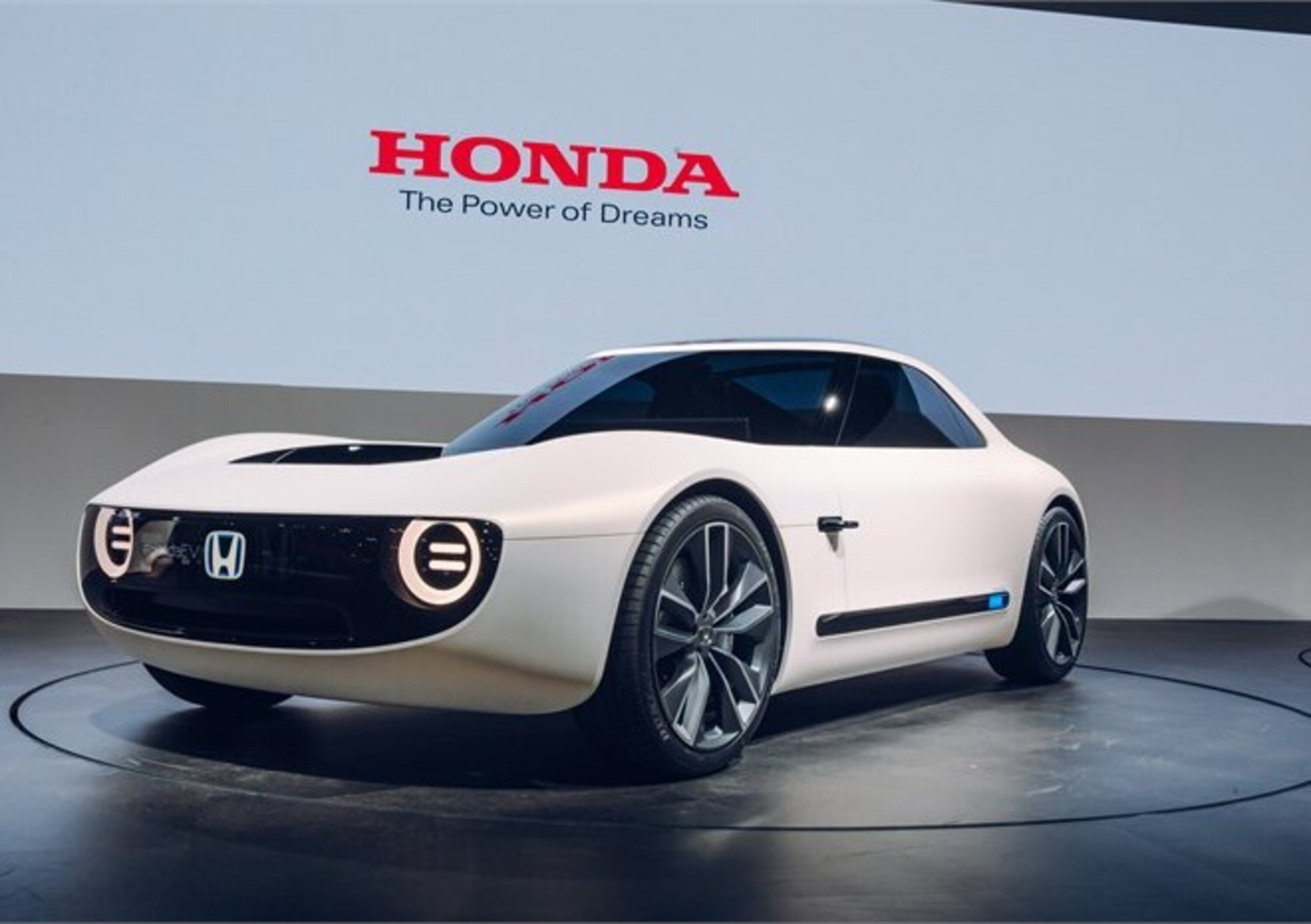 Honda Sports EV Concept: intrigante coup&eacute; che seguir&agrave; la Urban?