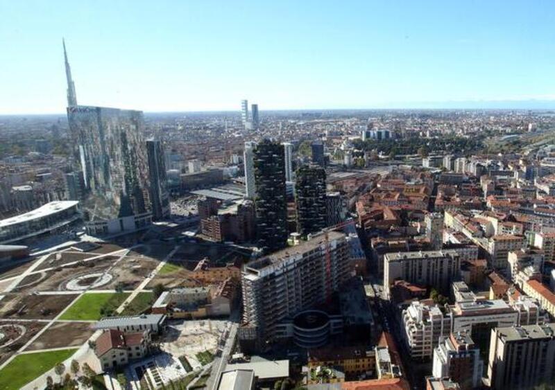 Milano, sospeso il blocco dei Diesel Euro 4 per lo smog