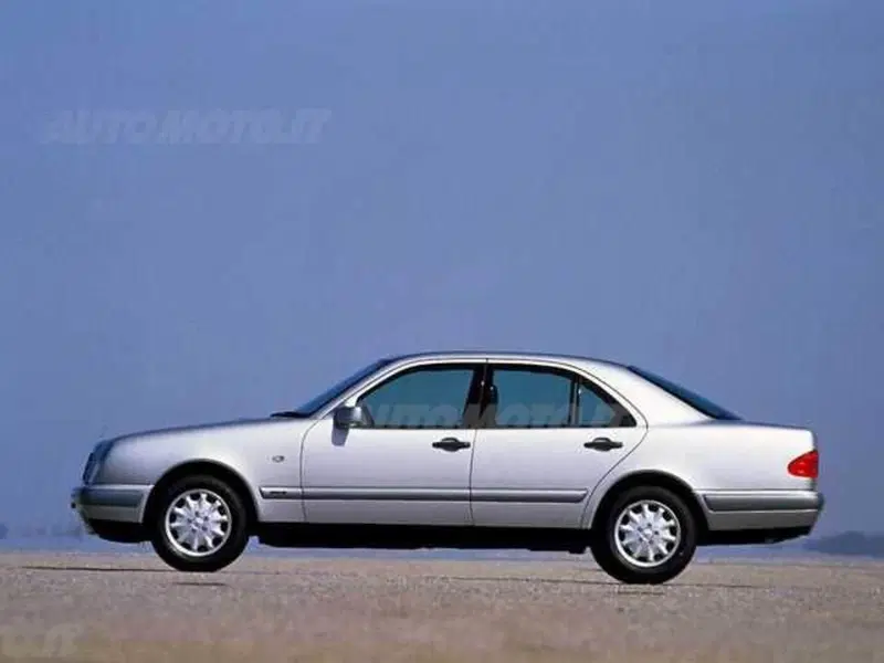Mercedes-Benz Classe E 230 cat Classic