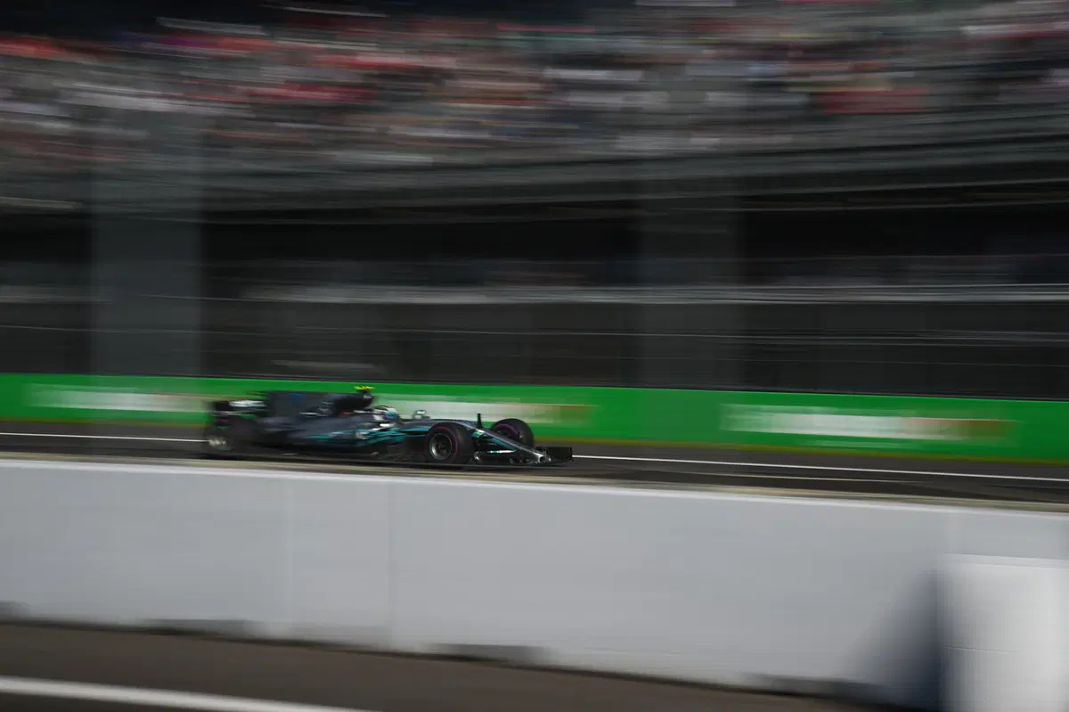 F1, GP Messico 2017: pole per Vettel (15)