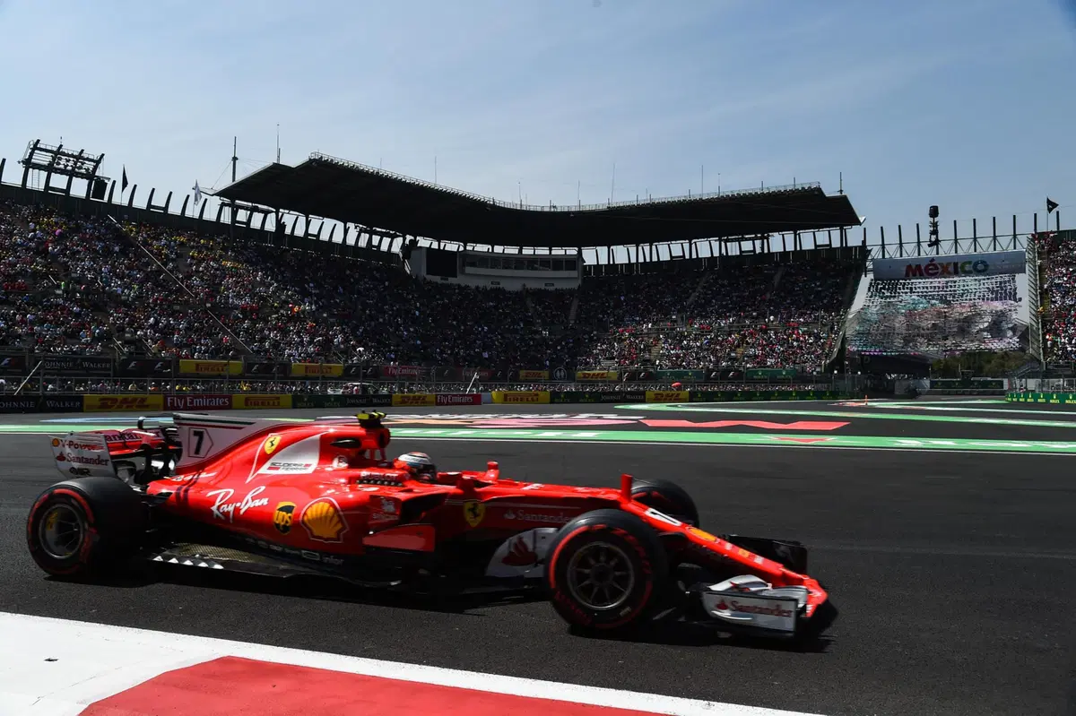 F1, GP Messico 2017: pole per Vettel (22)