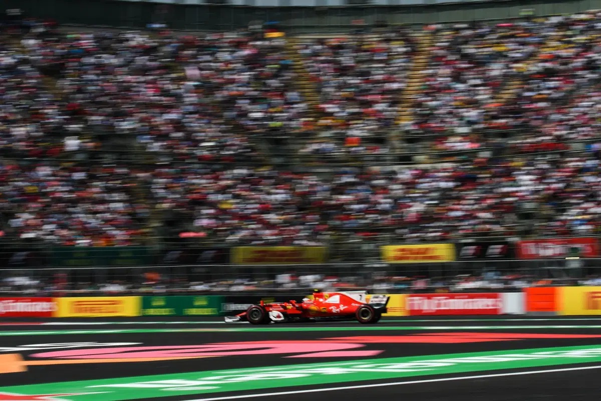 F1, GP Messico 2017: pole per Vettel (41)