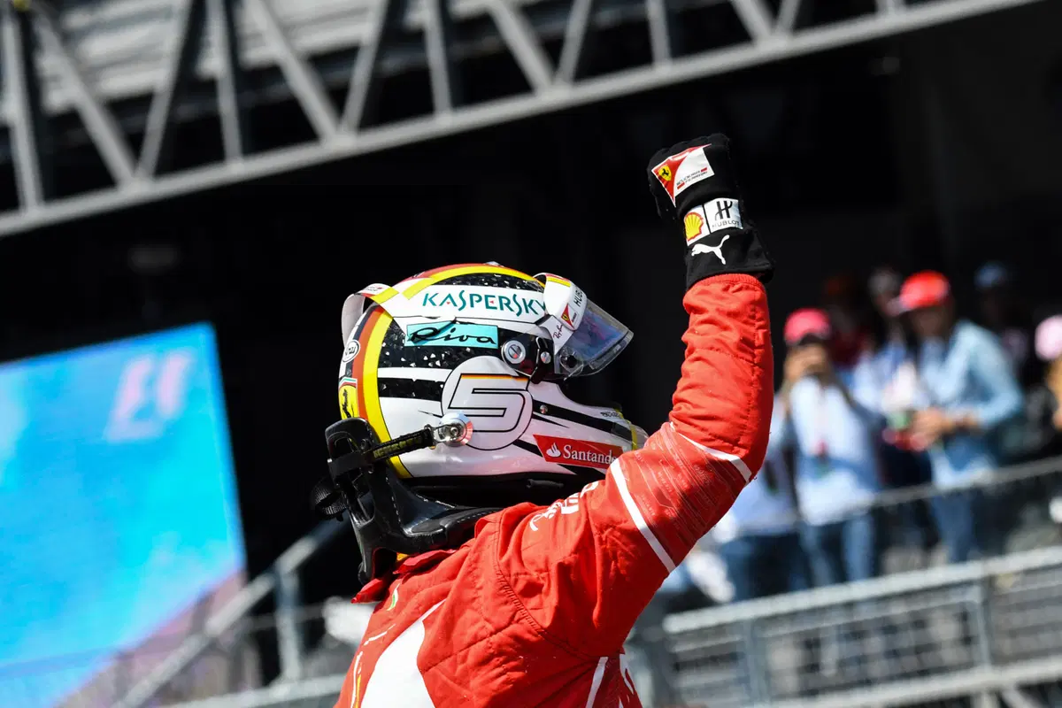 F1, GP Messico 2017: pole per Vettel (45)
