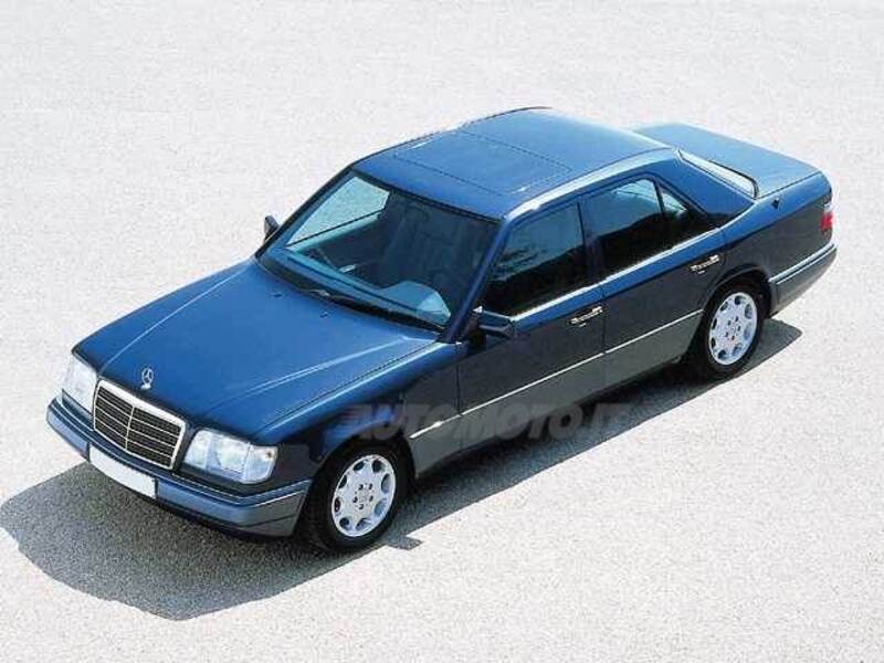 Mercedes-Benz Classe E 300 turbodiesel cat 4Matic