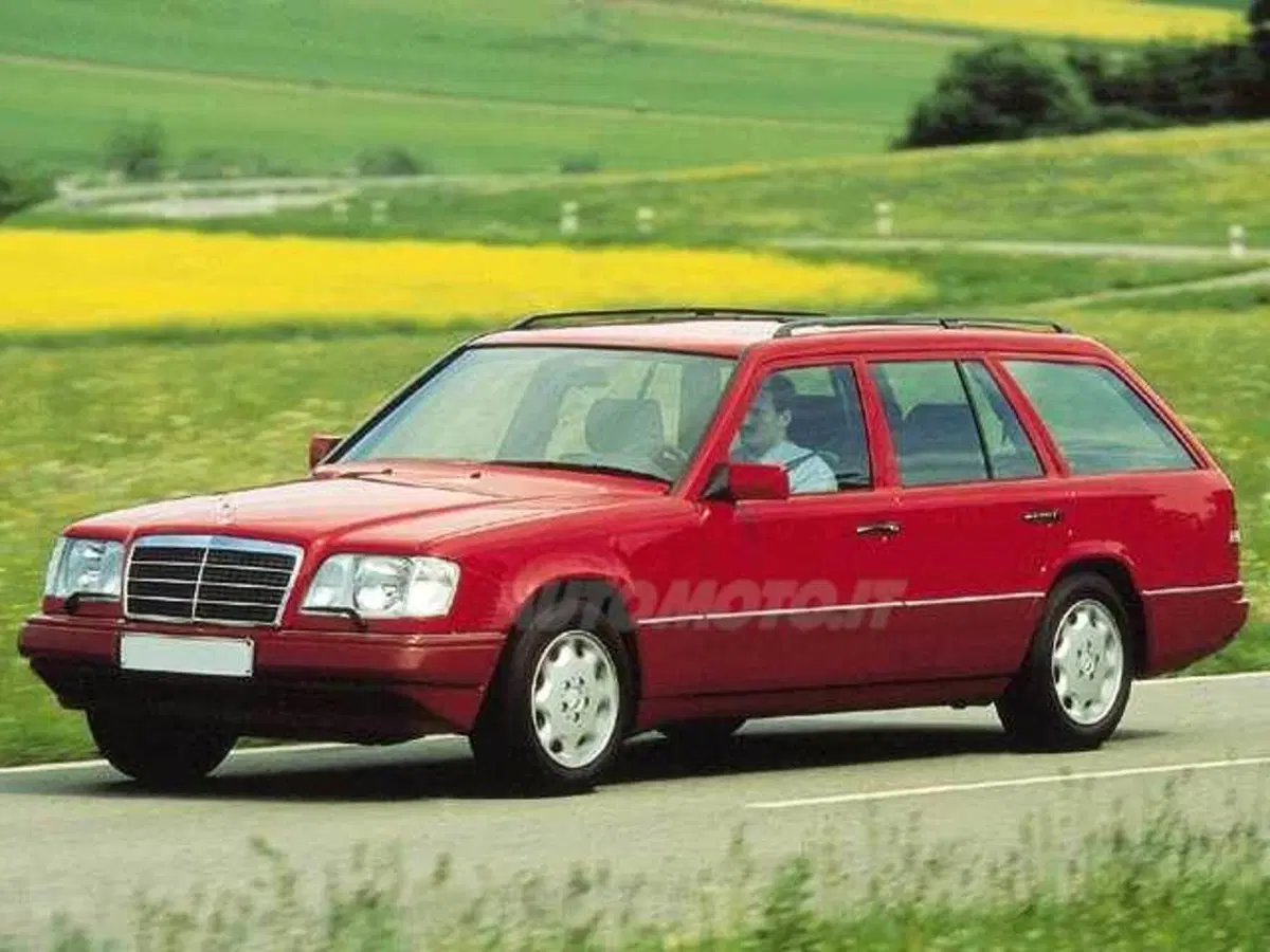 Mercedes-Benz Classe E Station Wagon 300 turbodiesel cat 4Matic