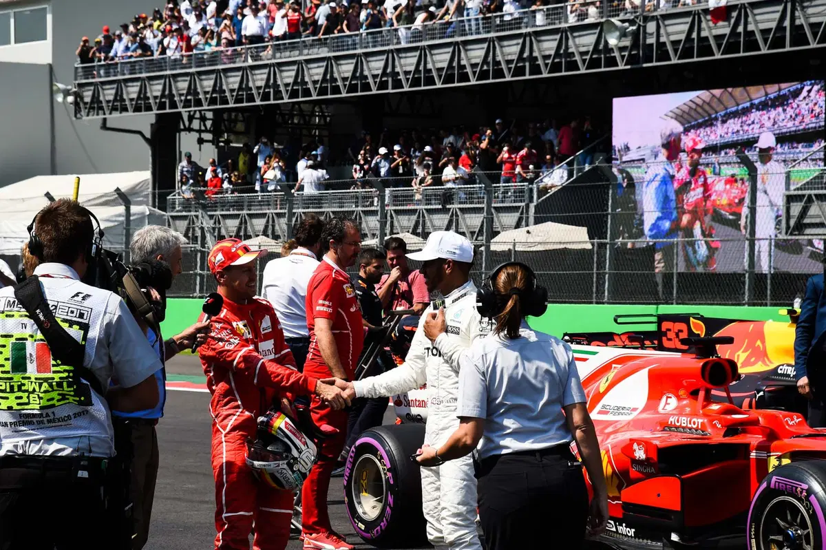 F1, GP Messico 2017: pole per Vettel (26)