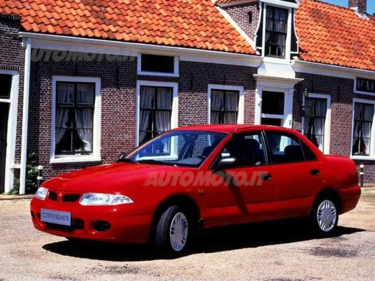 Mitsubishi Carisma TD 4 porte GL