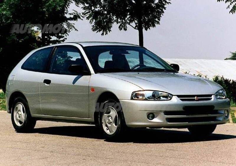 Mitsubishi Colt (1997-01)