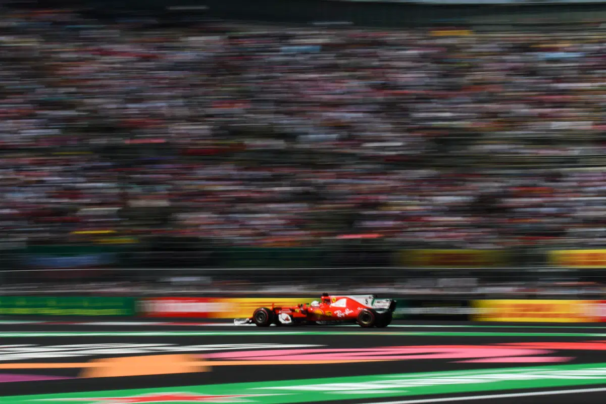 F1, GP Messico 2017: pole per Vettel (48)