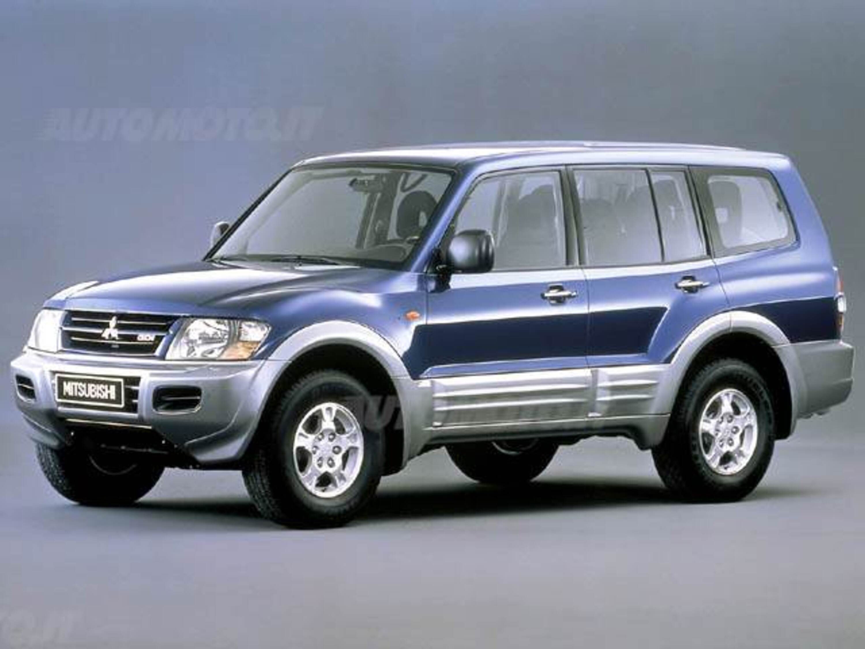 Mitsubishi Pajero 3.5i GDI V6 24V Cat 5p. GLS (04/2000 - 09/2001 ...