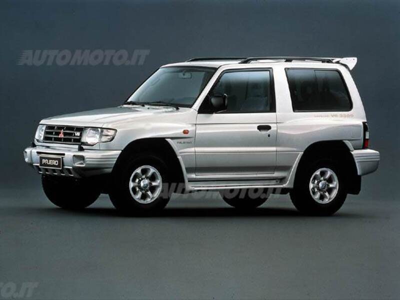 Mitsubishi Pajero 3.5i V6 24V cat MT SS GLS Target