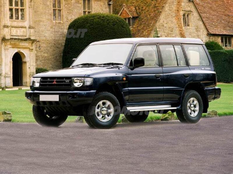 Mitsubishi Pajero 3.5i V6 24V cat Wag.SS GLS Target