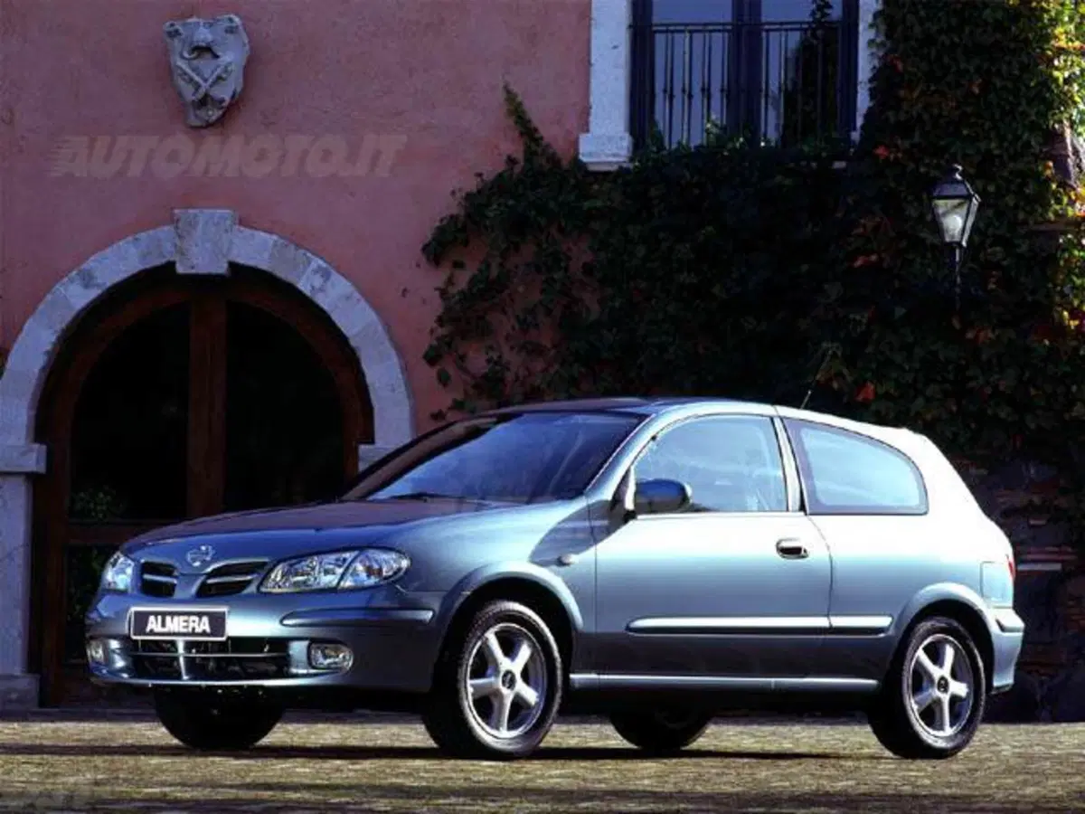Nissan Tino 2.2 TD Di 3 porte Luxury