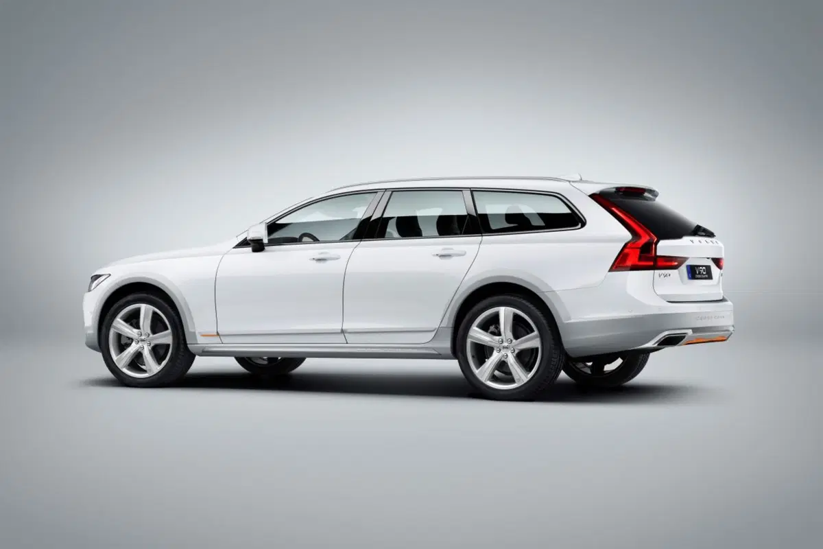 Volvo V90 Cross Country Ocean Race, ritorna la classica edizione speciale