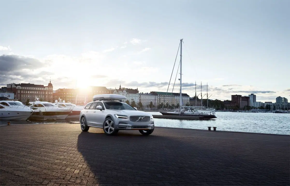 Volvo V90 Cross Country Ocean Race, ritorna la classica edizione speciale (10)