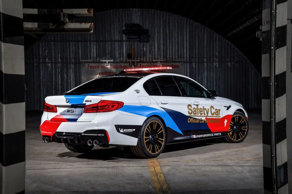 BMW M5 xDrive, la nuova Safety Car della MotoGP 2018 (7)