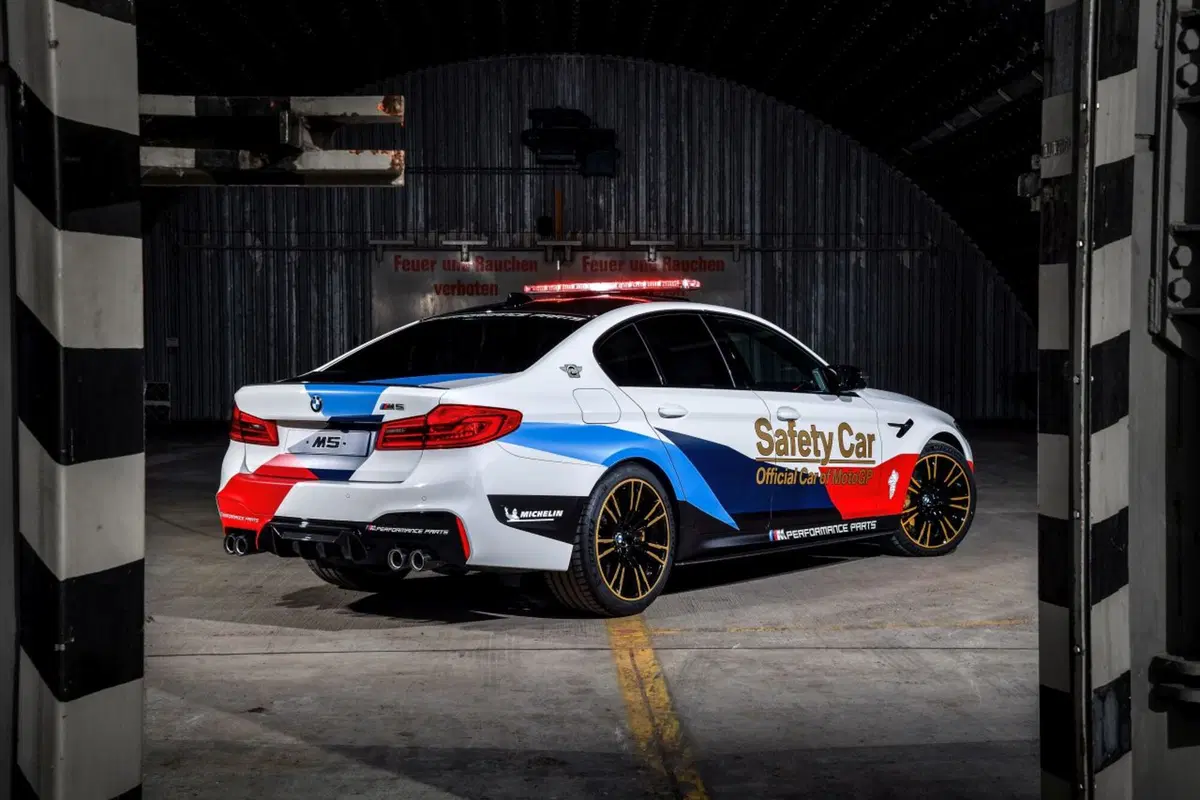 BMW M5 xDrive, la nuova Safety Car della MotoGP 2018 (8)