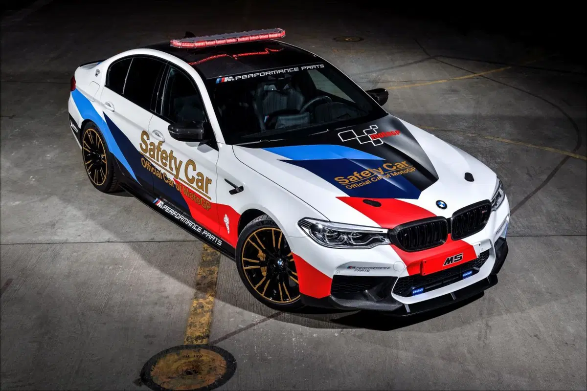 BMW M5 xDrive, la nuova Safety Car della MotoGP 2018 (9)