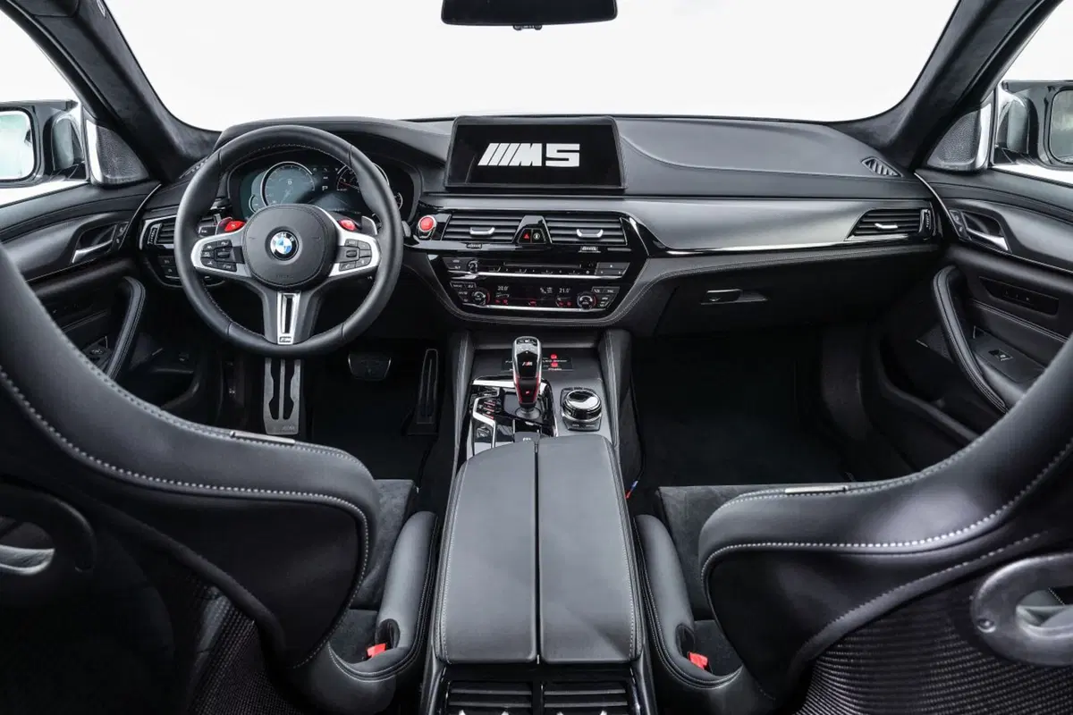BMW M5 xDrive, la nuova Safety Car della MotoGP 2018 (12)