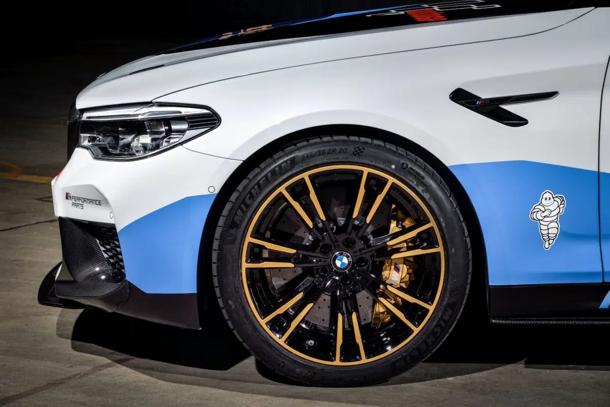 BMW M5 xDrive, la nuova Safety Car della MotoGP 2018 (15)