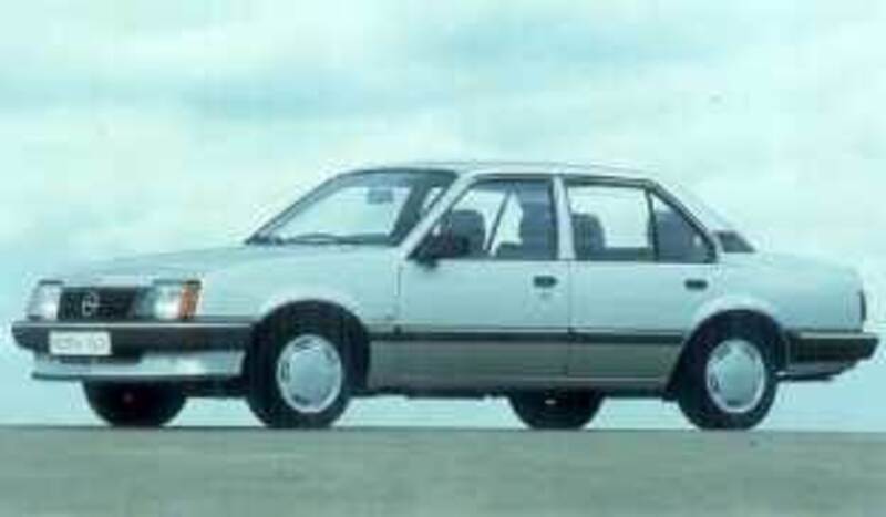 Opel Ascona 4 porte LS 