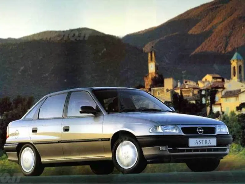 Opel Astra 16V cat 4 porte GLS Edition