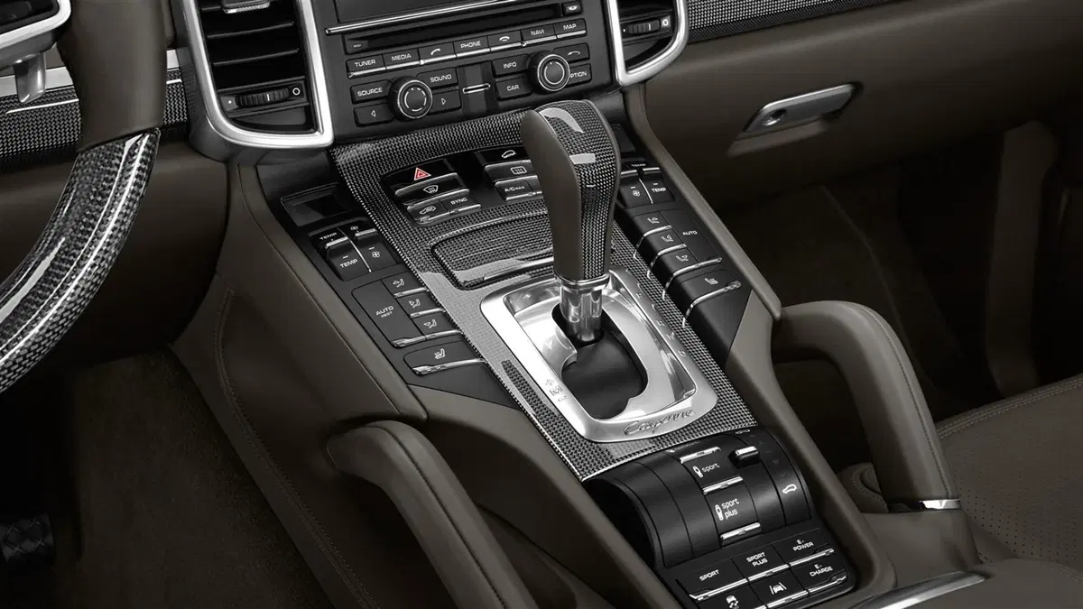 Quale comprare, Confronto: Jeep Grand Cherokee CRD Vs Porsche Cayenne Diesel (4)