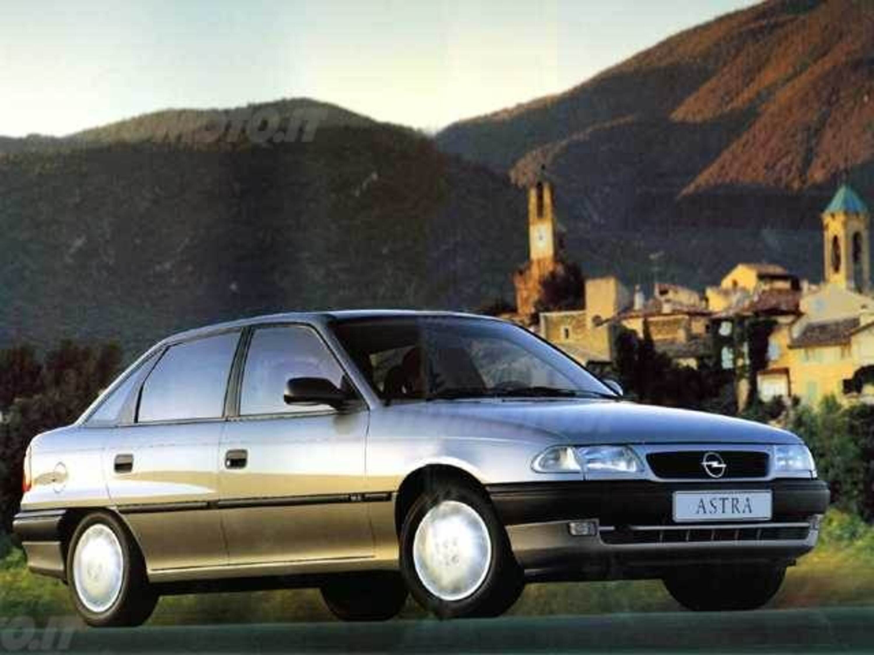 Opel Astra turbodiesel cat 4 porte GLS my 96