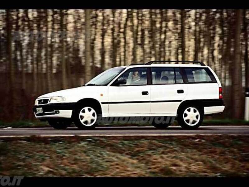 Opel Astra Station Wagon turbodiesel cat Station Wagon Club Edition