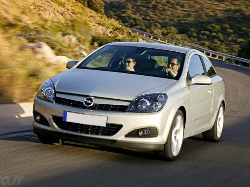 Opel Astra GTC (2005-10)