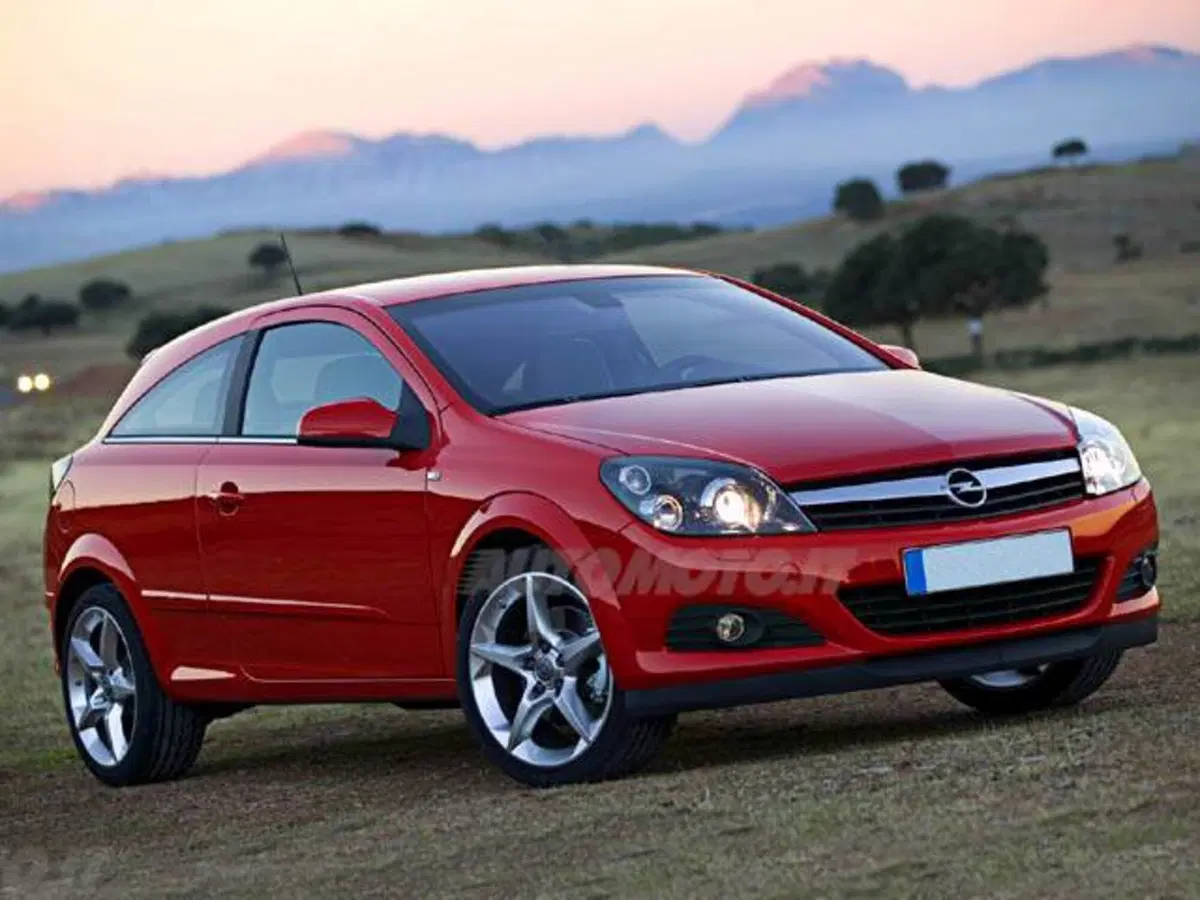 Opel Astra GTC 1.8 16V 3 porte Cosmo